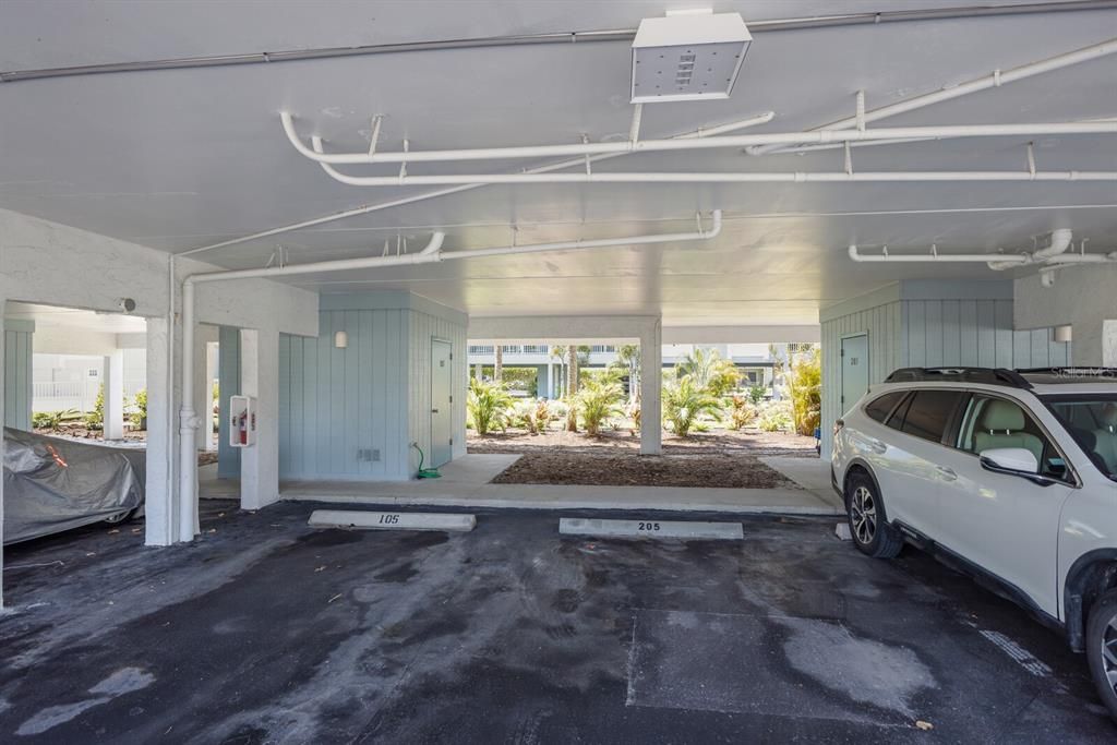 For Sale: $1,249,900 (2 beds, 2 baths, 1259 Square Feet)