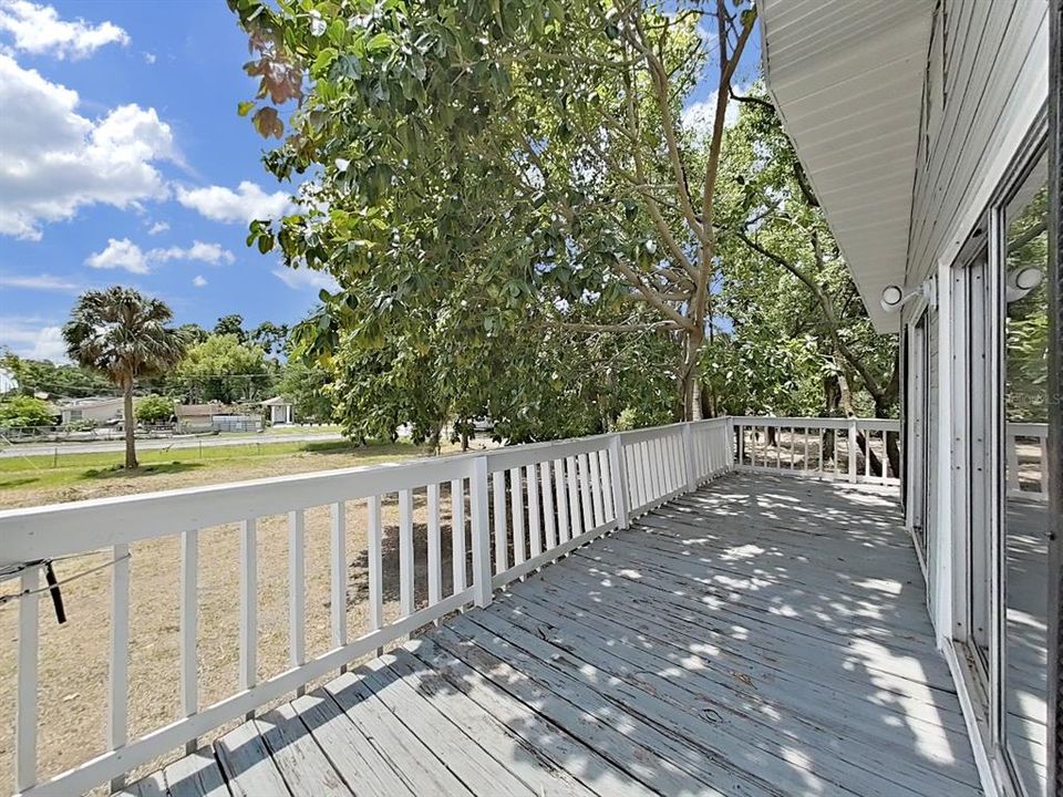 For Sale: $995,850 (2 beds, 1 baths, 912 Square Feet)