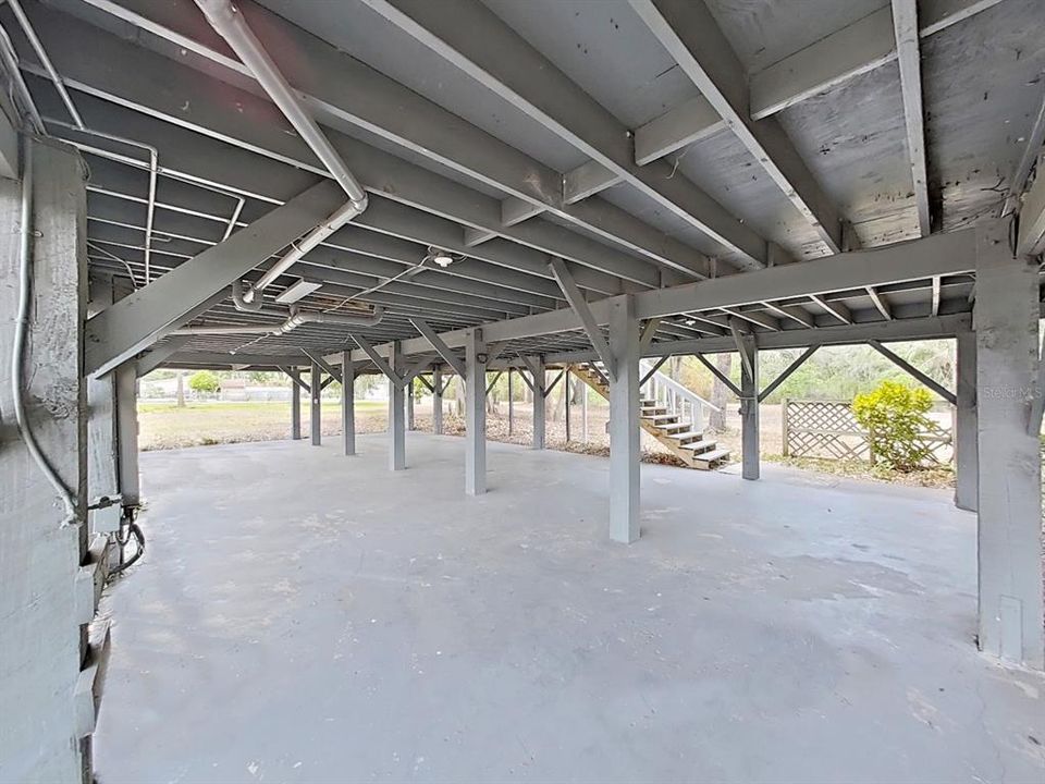 For Sale: $995,850 (2 beds, 1 baths, 912 Square Feet)