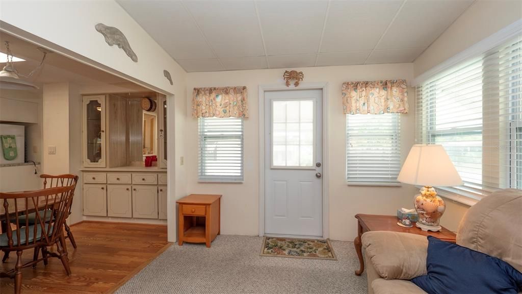 Active With Contract: $140,000 (2 beds, 2 baths, 1120 Square Feet)