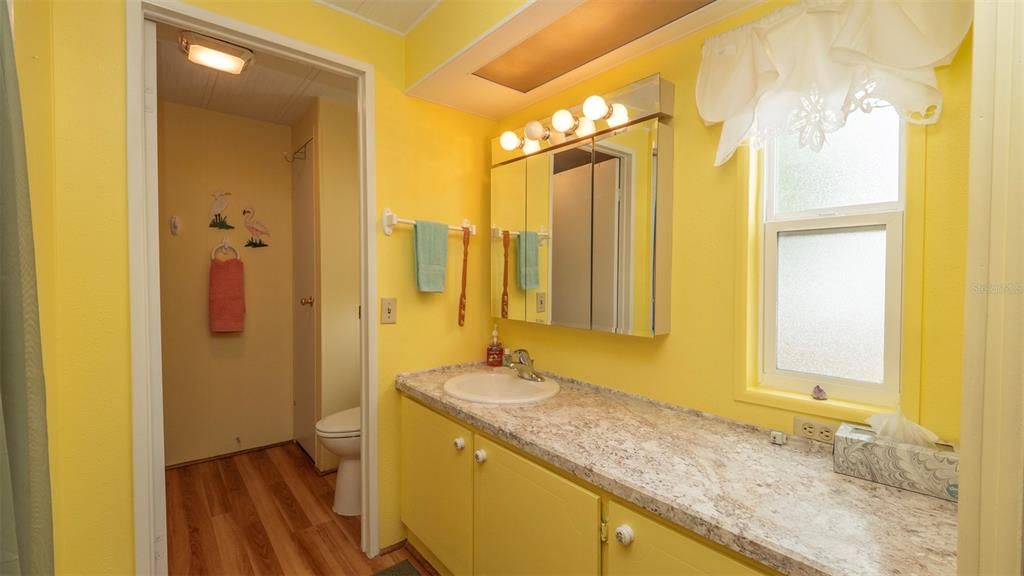 Active With Contract: $140,000 (2 beds, 2 baths, 1120 Square Feet)