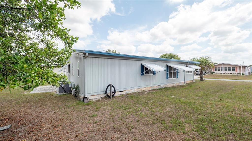 Active With Contract: $140,000 (2 beds, 2 baths, 1120 Square Feet)