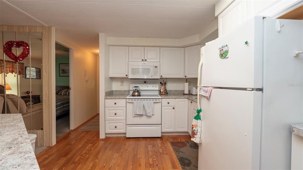 Active With Contract: $140,000 (2 beds, 2 baths, 1120 Square Feet)