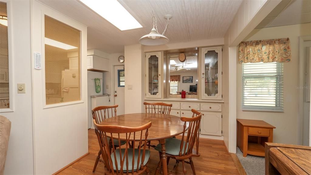 Active With Contract: $140,000 (2 beds, 2 baths, 1120 Square Feet)