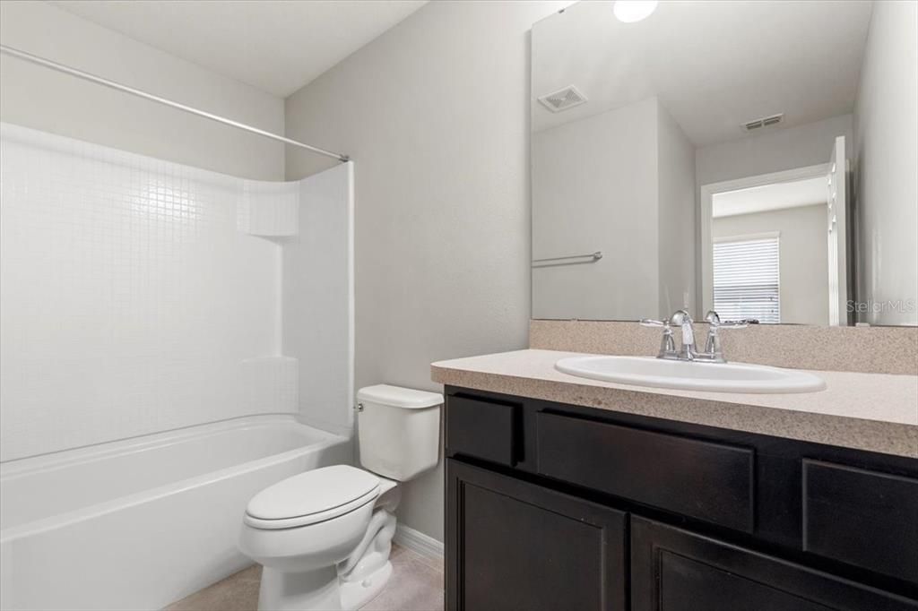 For Sale: $315,000 (3 beds, 2 baths, 1880 Square Feet)