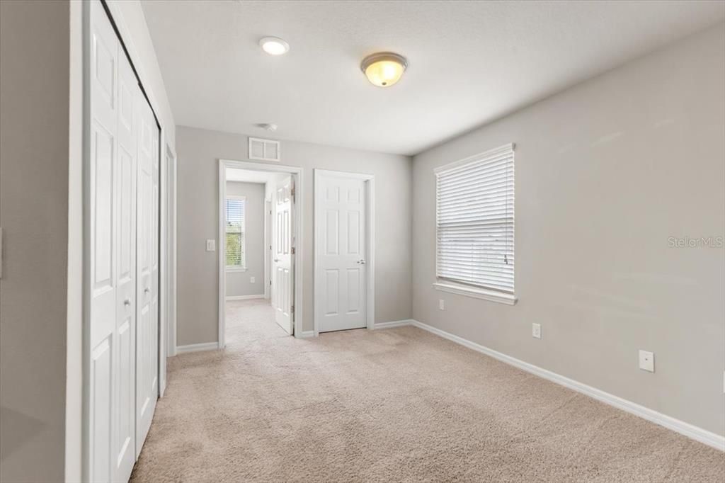 For Sale: $315,000 (3 beds, 2 baths, 1880 Square Feet)