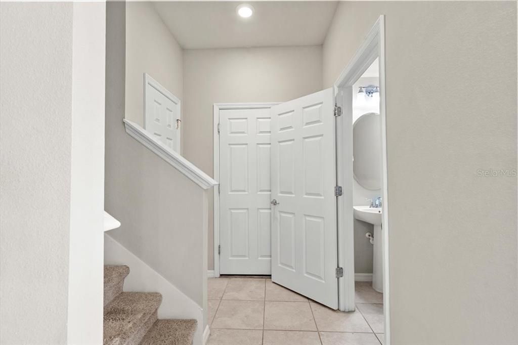 For Sale: $315,000 (3 beds, 2 baths, 1880 Square Feet)