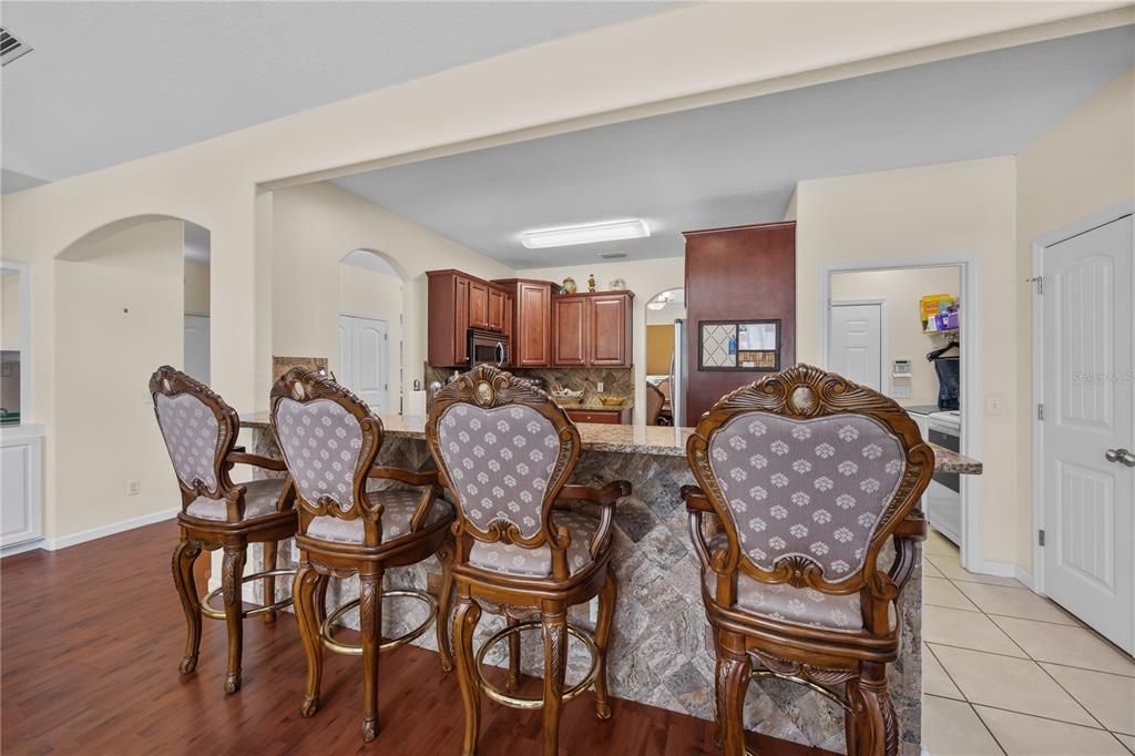 En Venta: $599,000 (3 camas, 2 baños, 1918 Pies cuadrados)