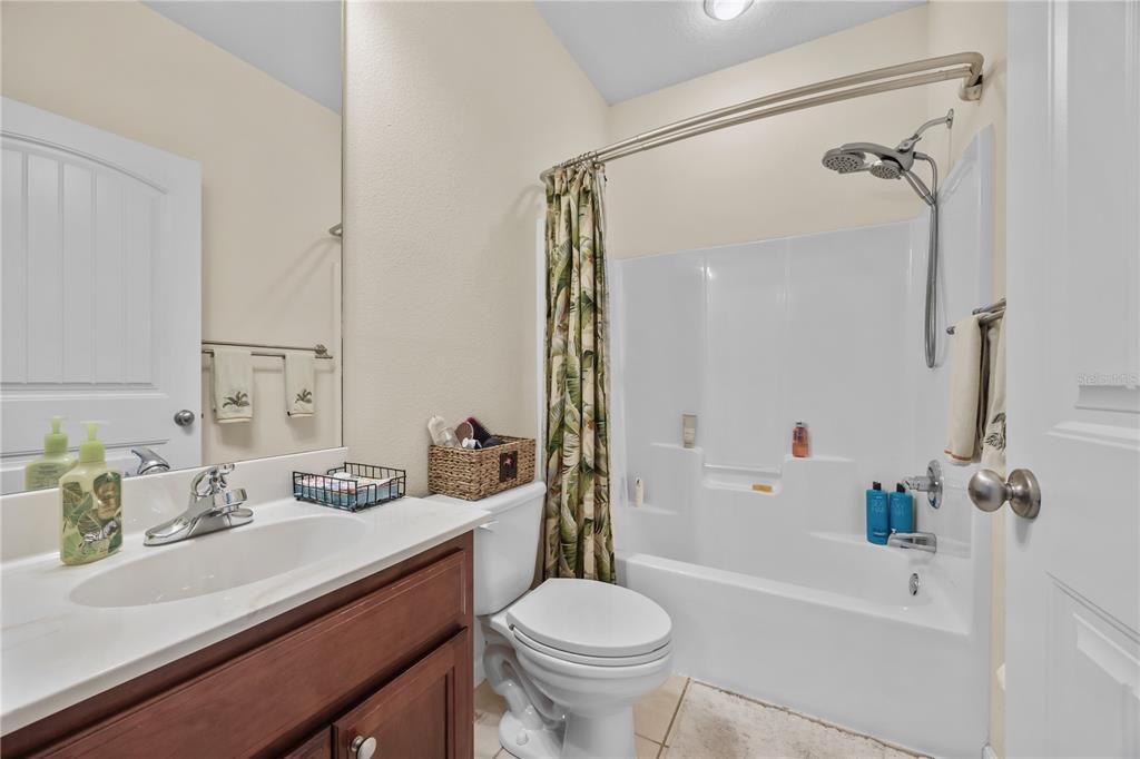 En Venta: $599,000 (3 camas, 2 baños, 1918 Pies cuadrados)