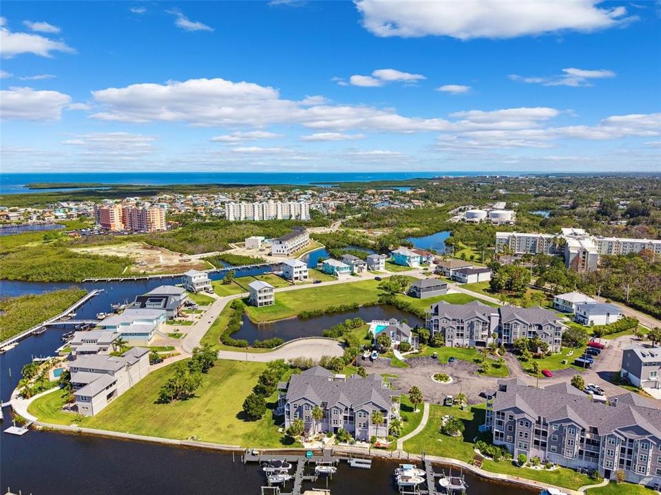 待售: $205,000 (1 贝兹, 1 浴室, 693 平方英尺)