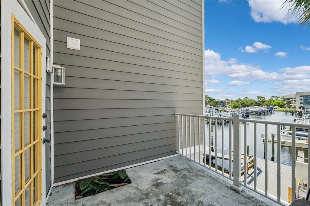 待售: $205,000 (1 贝兹, 1 浴室, 693 平方英尺)