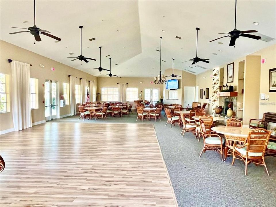 Под контрактом: $3,000 (2 спален, 2 ванн, 996 Квадратных фут)