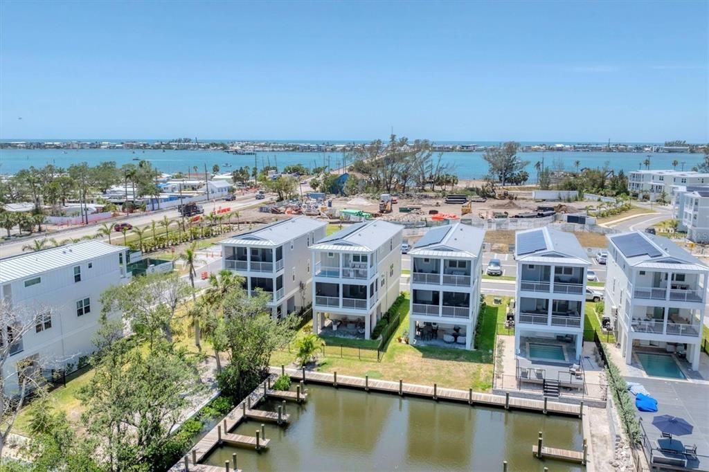 For Sale: $1,550,000 (3 beds, 2 baths, 1678 Square Feet)