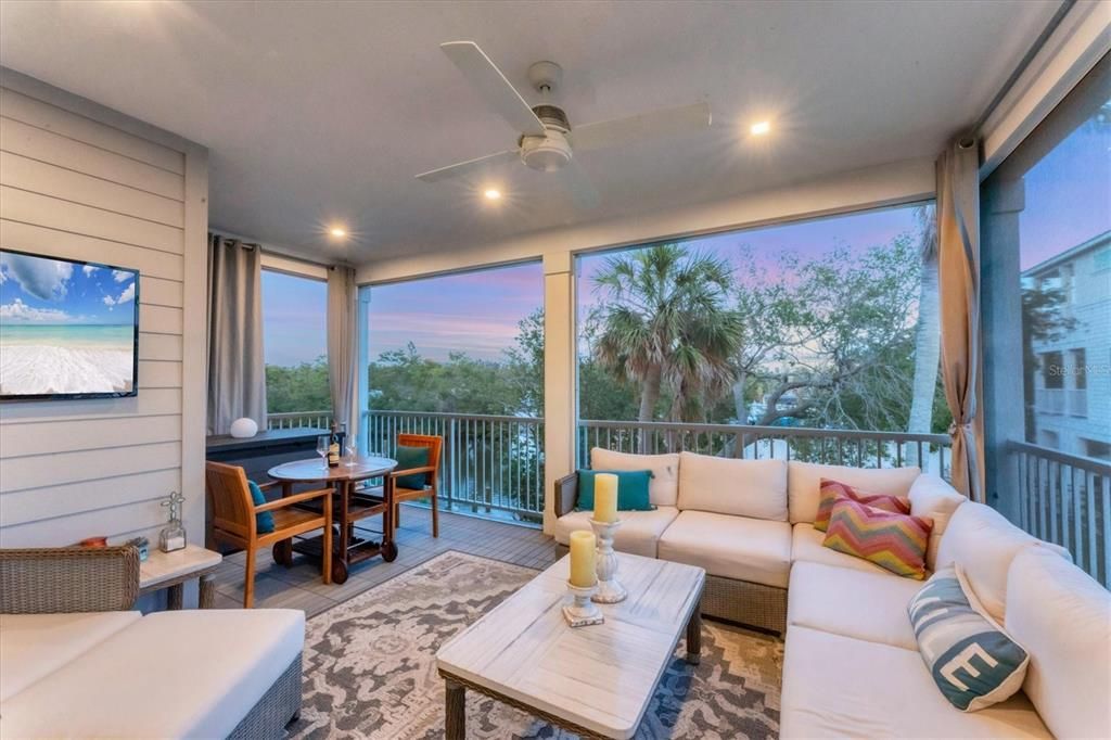 For Sale: $1,550,000 (3 beds, 2 baths, 1678 Square Feet)