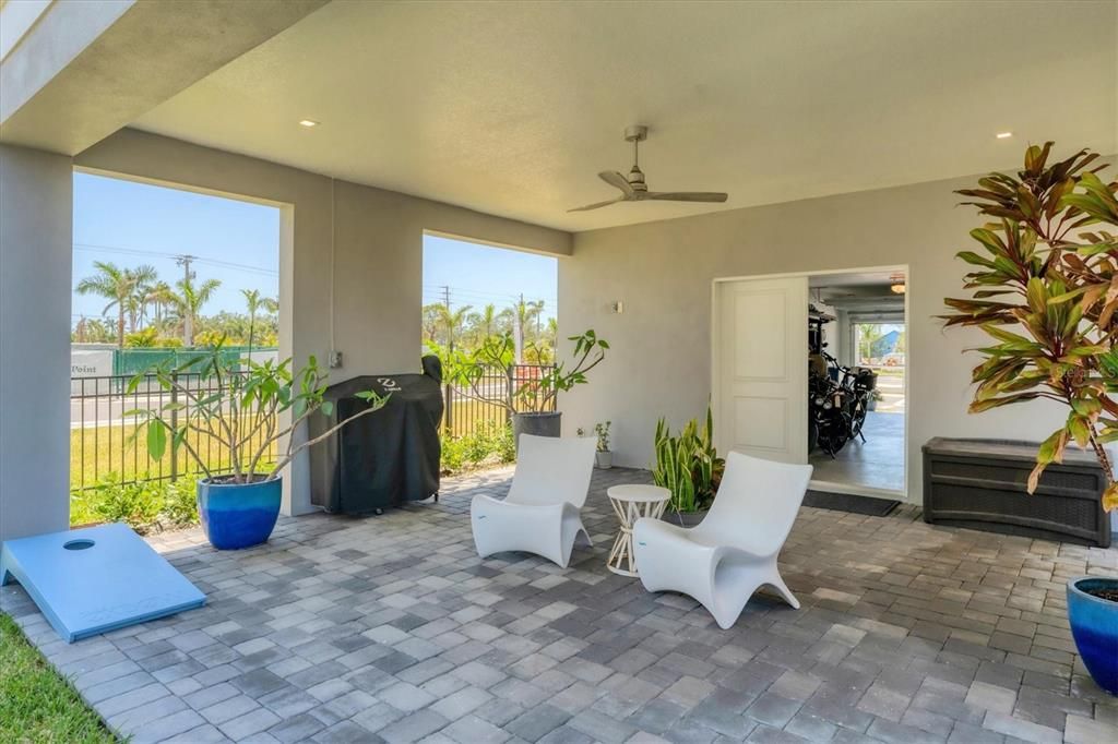 For Sale: $1,550,000 (3 beds, 2 baths, 1678 Square Feet)