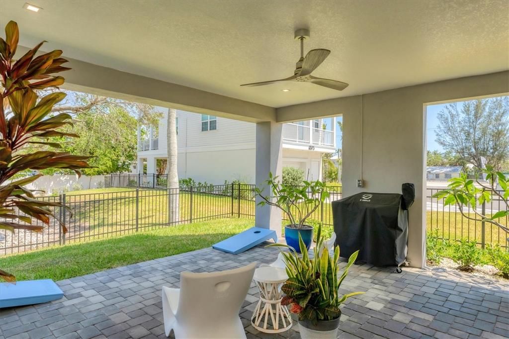 For Sale: $1,550,000 (3 beds, 2 baths, 1678 Square Feet)