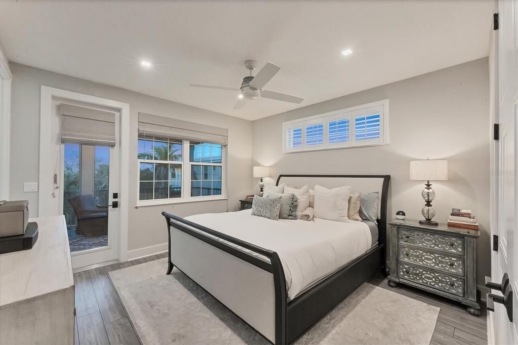 For Sale: $1,550,000 (3 beds, 2 baths, 1678 Square Feet)