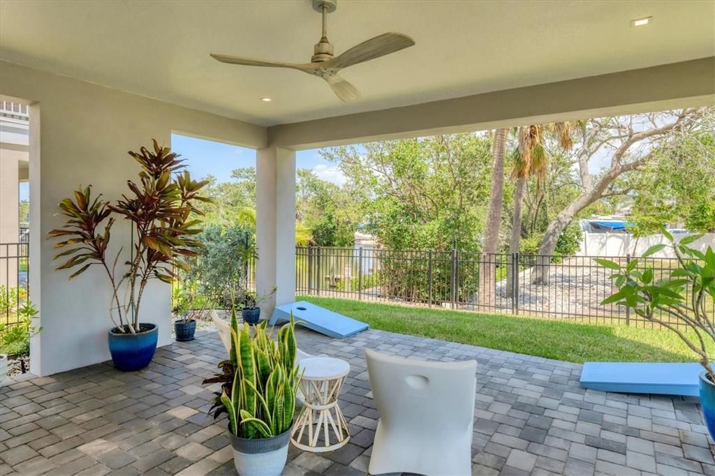 For Sale: $1,550,000 (3 beds, 2 baths, 1678 Square Feet)