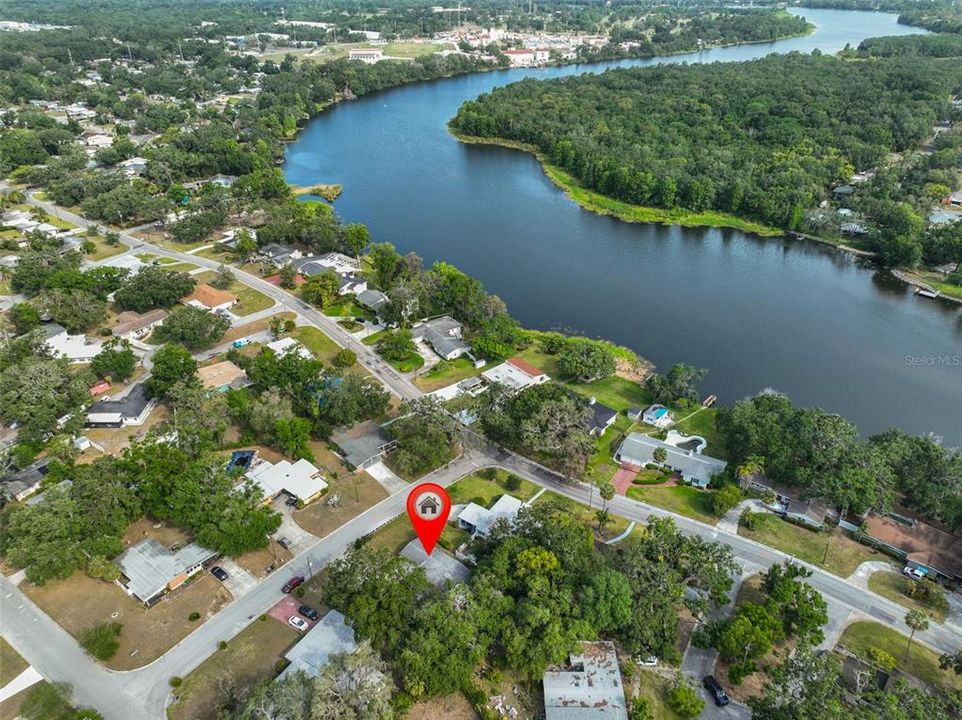 Recently Sold: $325,000 (3 beds, 2 baths, 1855 Square Feet)