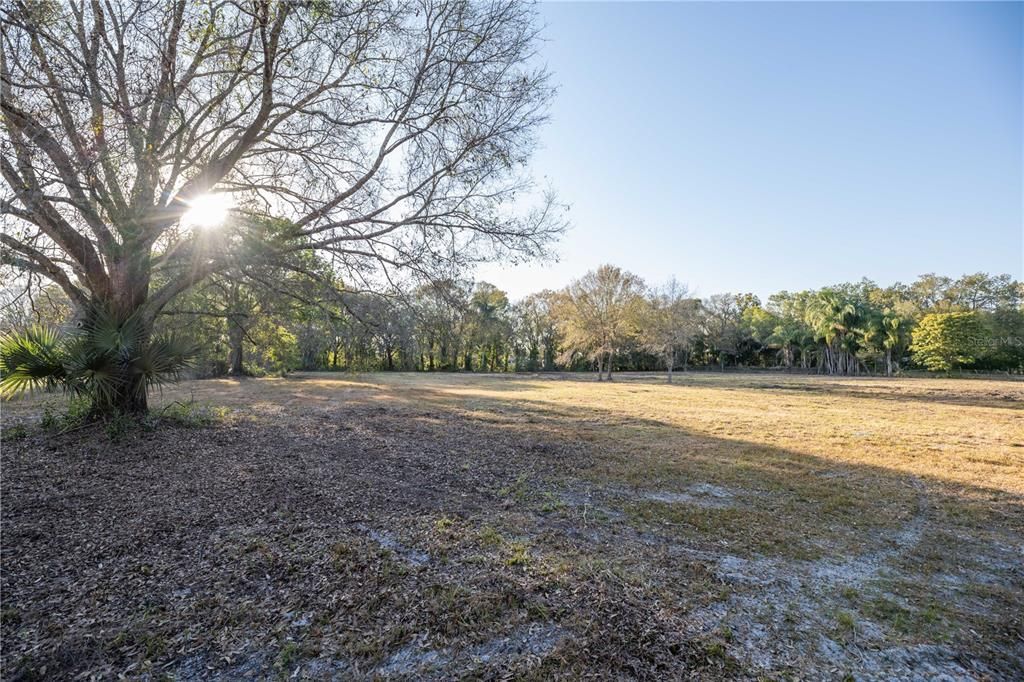 На продажу: $550,000 (3.00 acres)