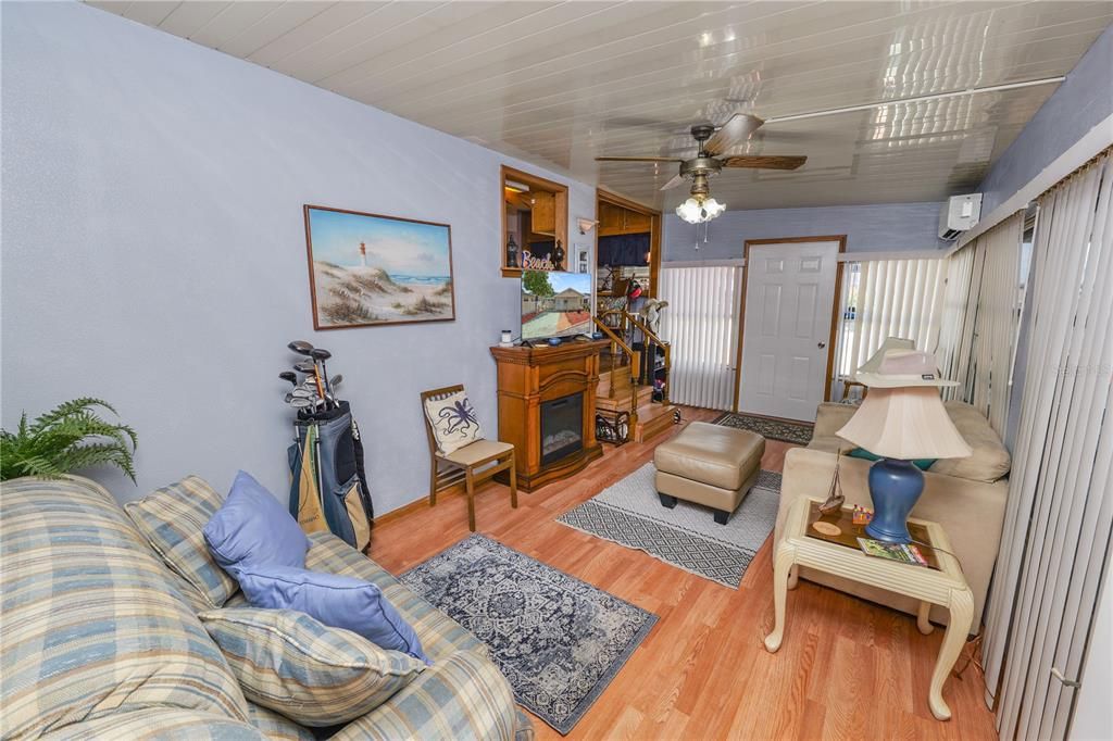 En Venta: $62,500 (2 camas, 1 baños, 712 Pies cuadrados)