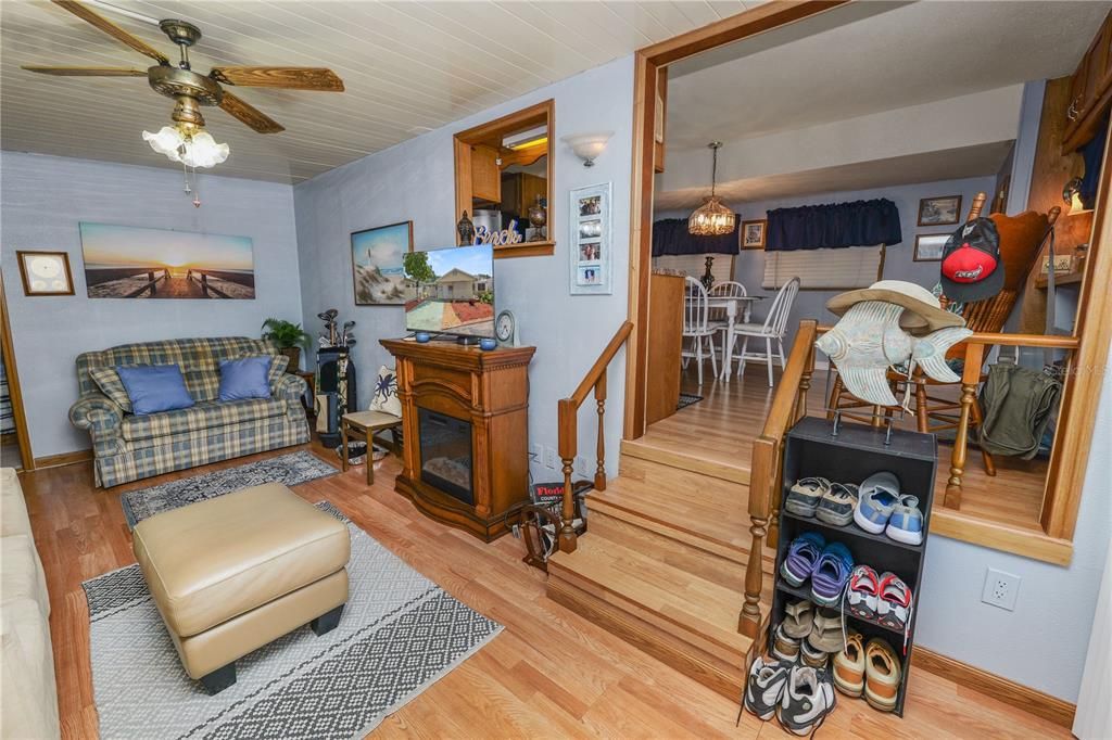 En Venta: $62,500 (2 camas, 1 baños, 712 Pies cuadrados)