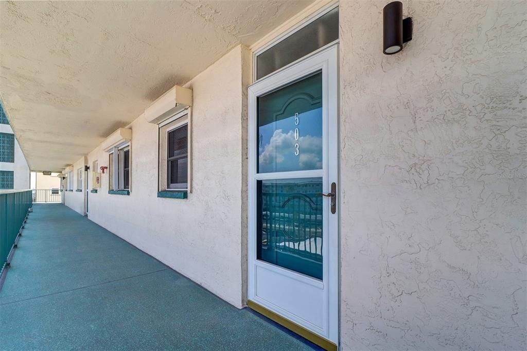 На продажу: $289,000 (2 спален, 2 ванн, 1450 Квадратных фут)