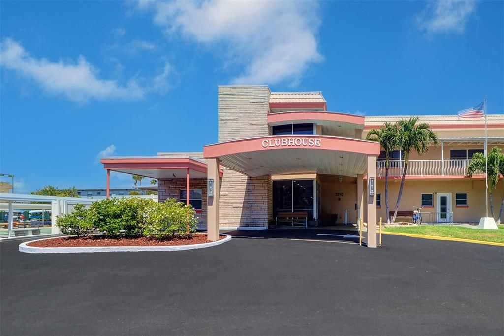 На продажу: $289,000 (2 спален, 2 ванн, 1450 Квадратных фут)