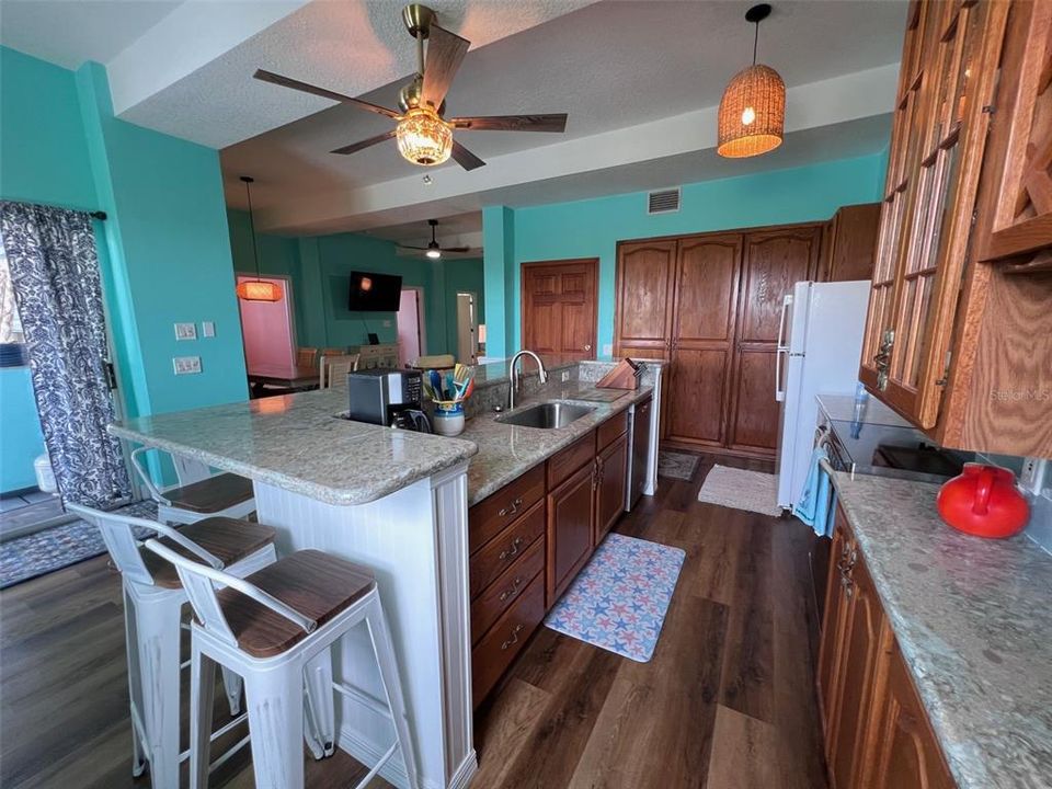 На продажу: $725,000 (4 спален, 3 ванн, 2678 Квадратных фут)