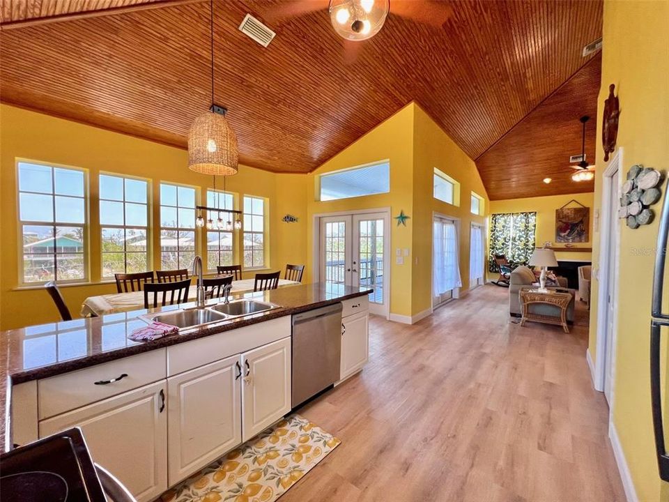 На продажу: $725,000 (4 спален, 3 ванн, 2678 Квадратных фут)