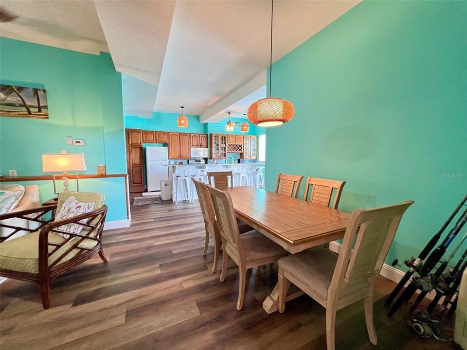 На продажу: $725,000 (4 спален, 3 ванн, 2678 Квадратных фут)