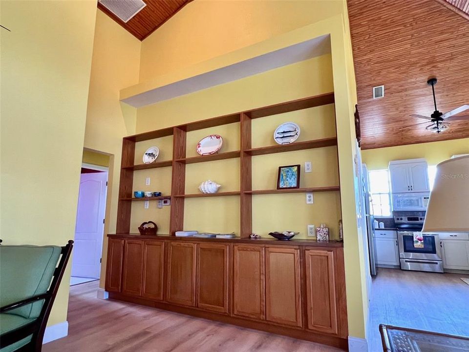 На продажу: $725,000 (4 спален, 3 ванн, 2678 Квадратных фут)