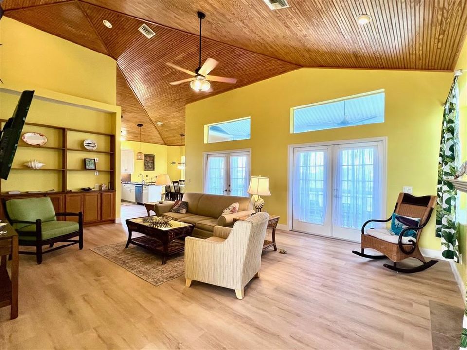 На продажу: $725,000 (4 спален, 3 ванн, 2678 Квадратных фут)