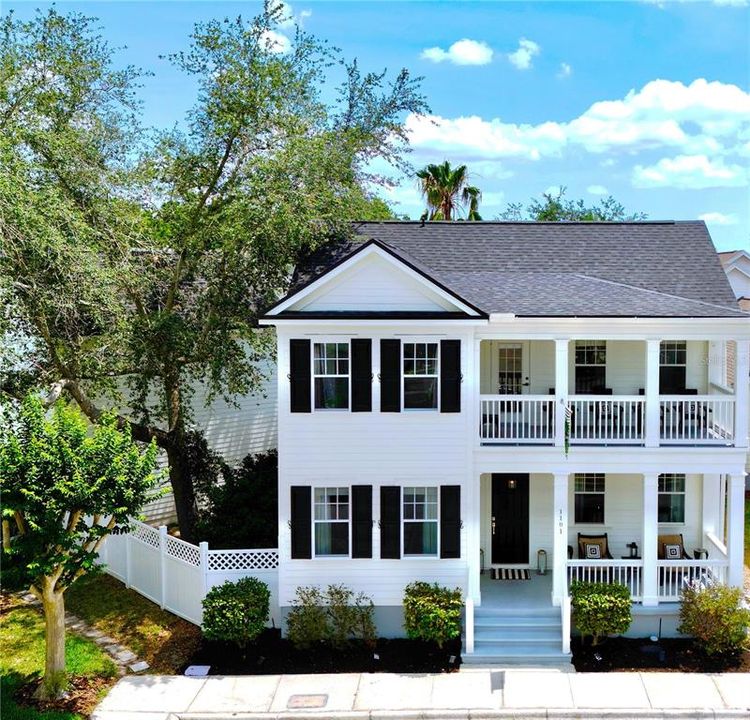 合同活跃: $1,225,000 (5 贝兹, 3 浴室, 2935 平方英尺)