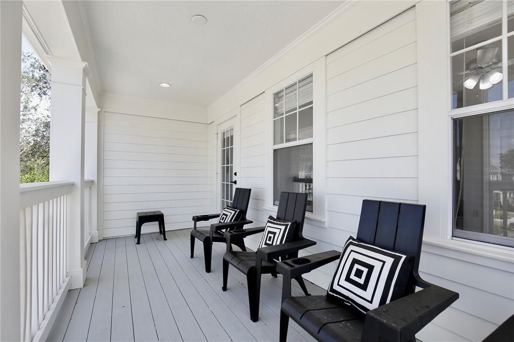 合同活跃: $1,225,000 (5 贝兹, 3 浴室, 2935 平方英尺)