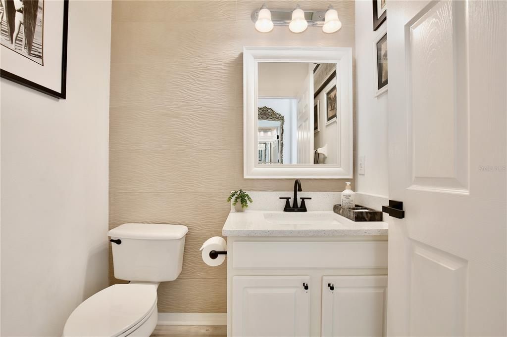 合同活跃: $1,225,000 (5 贝兹, 3 浴室, 2935 平方英尺)