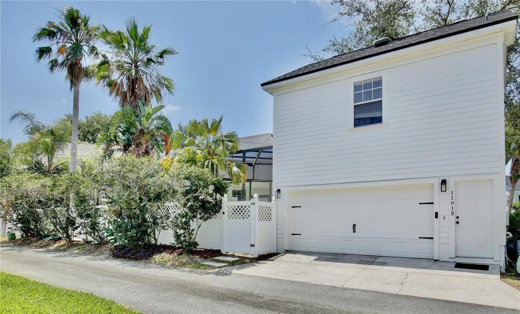 合同活跃: $1,225,000 (5 贝兹, 3 浴室, 2935 平方英尺)