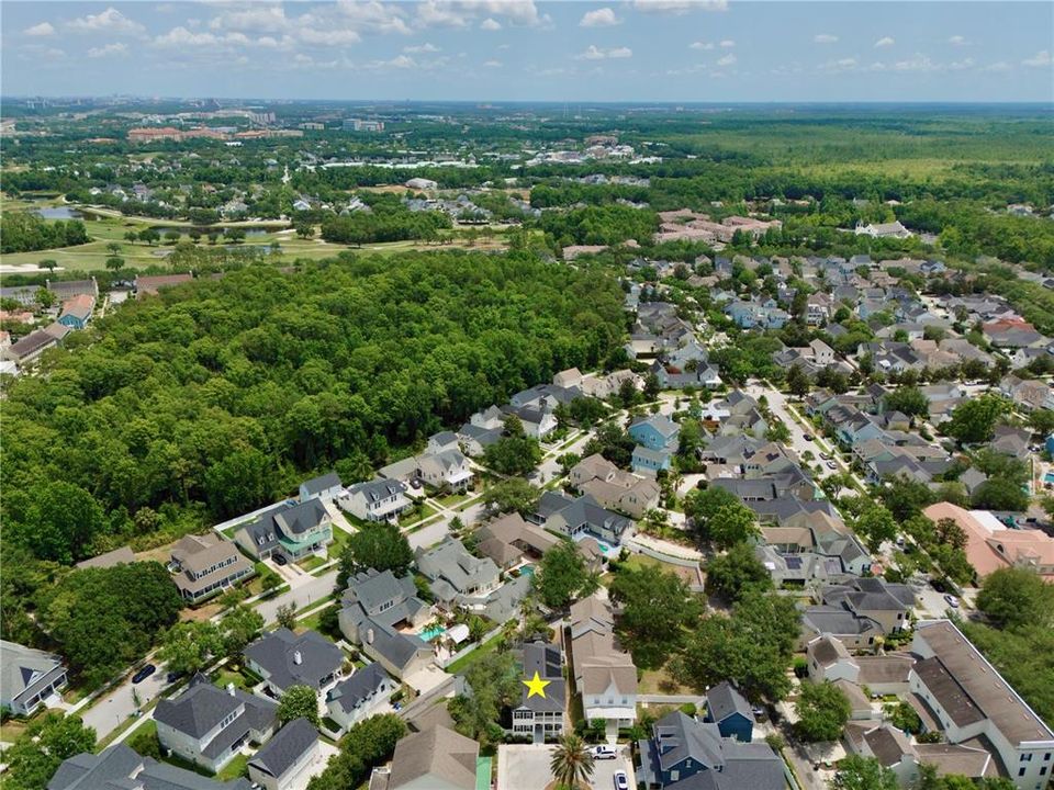 合同活跃: $1,225,000 (5 贝兹, 3 浴室, 2935 平方英尺)