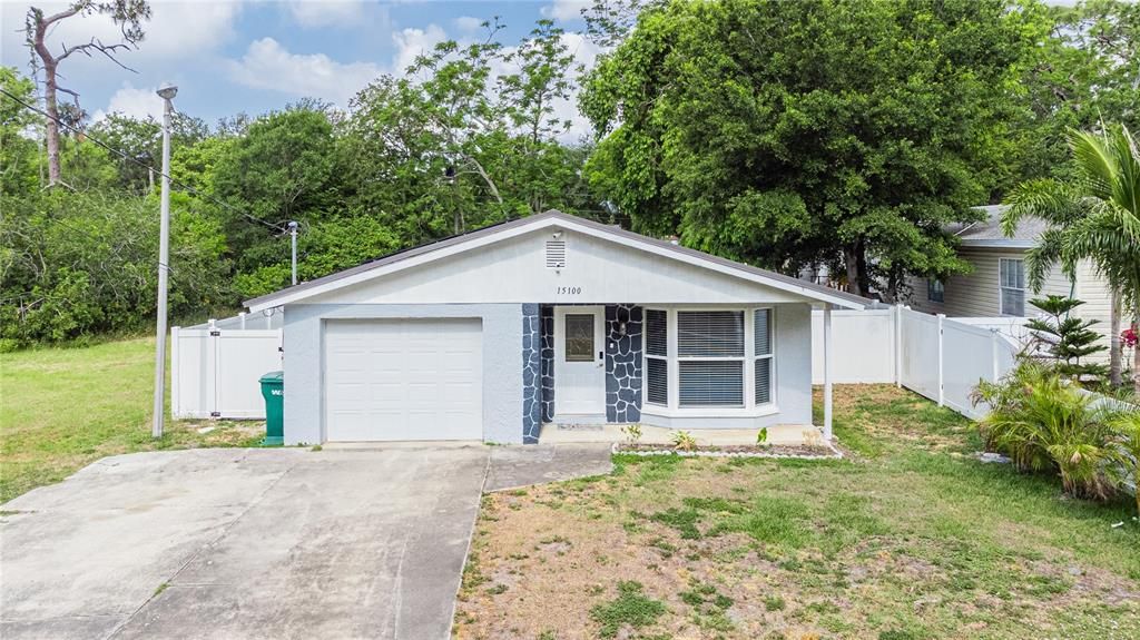 Недавно продано: $380,000 (2 спален, 1 ванн, 1057 Квадратных фут)