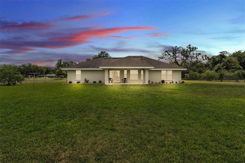 For Sale: $794,500 (3 beds, 2 baths, 1814 Square Feet)