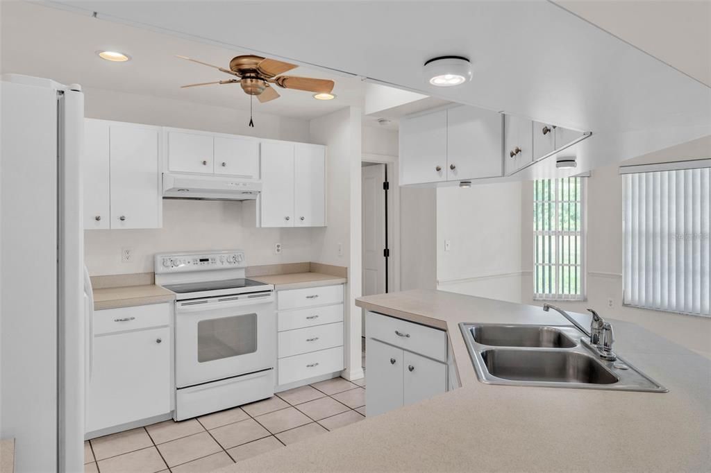 For Sale: $794,500 (3 beds, 2 baths, 1814 Square Feet)