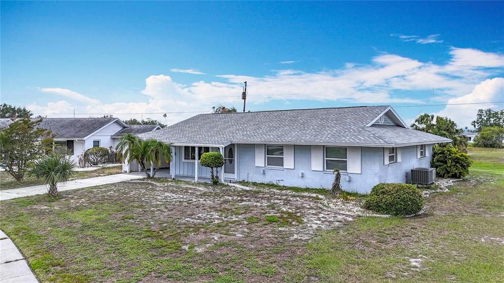 Active With Contract: $229,900 (3 beds, 2 baths, 1662 Square Feet)