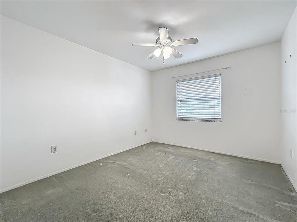 Active With Contract: $229,900 (3 beds, 2 baths, 1662 Square Feet)