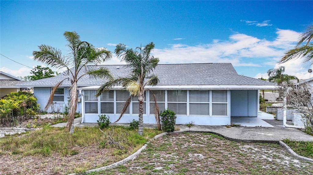 Active With Contract: $229,900 (3 beds, 2 baths, 1662 Square Feet)