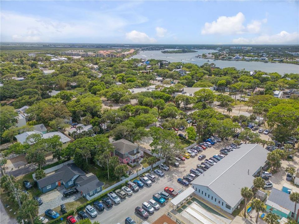 For Sale: $1,400,000 (0.19 acres)