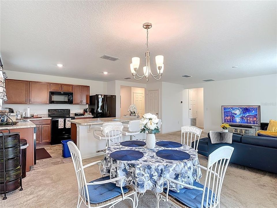 На продажу: $340,000 (3 спален, 2 ванн, 1558 Квадратных фут)