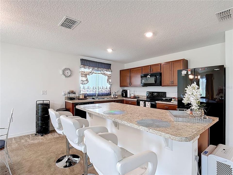 На продажу: $340,000 (3 спален, 2 ванн, 1558 Квадратных фут)