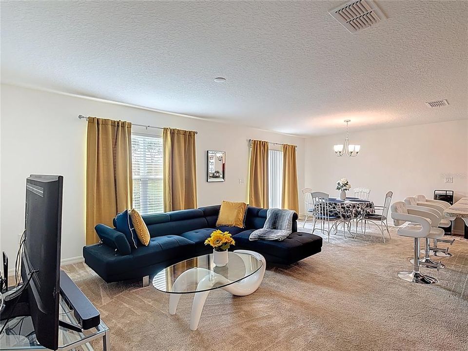 На продажу: $340,000 (3 спален, 2 ванн, 1558 Квадратных фут)