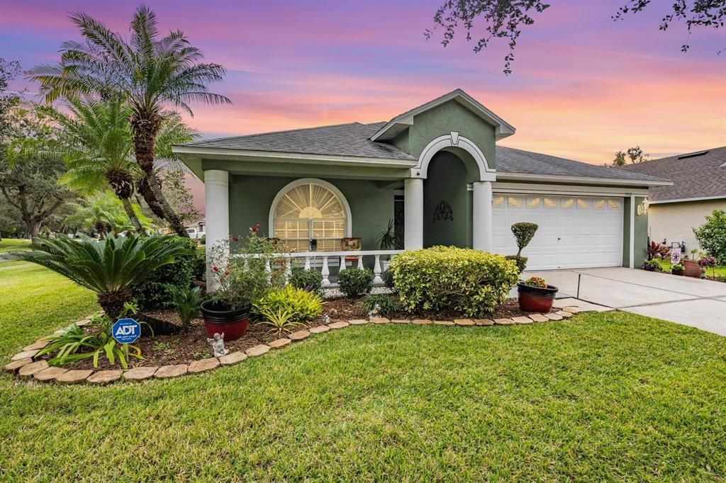 Recently Sold: $399,000 (4 beds, 2 baths, 2112 Square Feet)