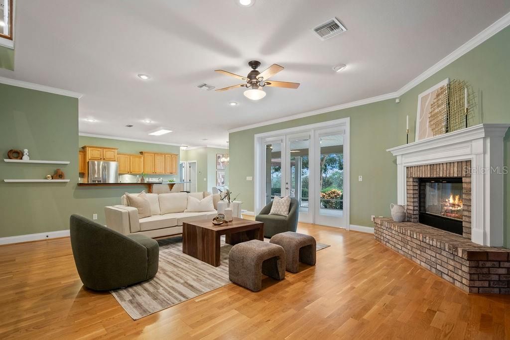 For Sale: $1,290,000 (4 beds, 2 baths, 4281 Square Feet)